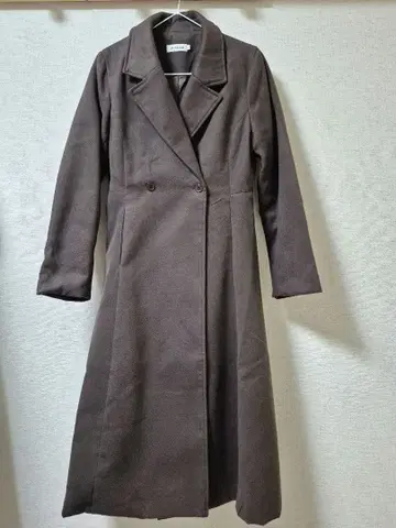 JUNOAH 플레어 실루엣 롱 체스터 코트