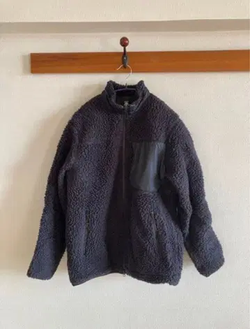 데상트 블랑 플리스 자켓