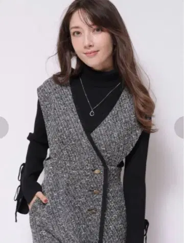 새상품급 아푸와이저 리셰 랩 트위드 점프 스커트 M 블랙