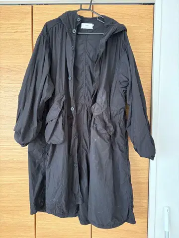 Graphpaper 블랙 후드 부착 경량 롱 자켓