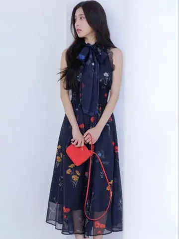 새상품 SNIDEL 스나이델 백리본 쉬폰 원피스