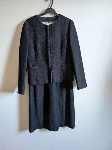 정가 79,800엔 7-ID concept. 블랙 원피스 수트