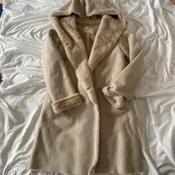 어스뮤직에코로지 코트 사이즈F