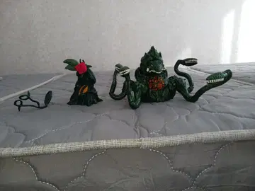 치비 고질라 9 비올란테 & 고질라 버스트 비올란테 꽃 수 형태