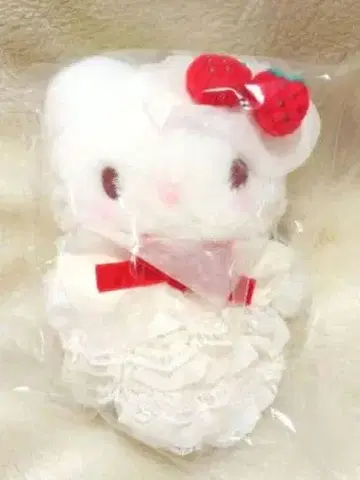 새상품 헬로키티 숏케이크 시리즈 백참 마스코트 홀더