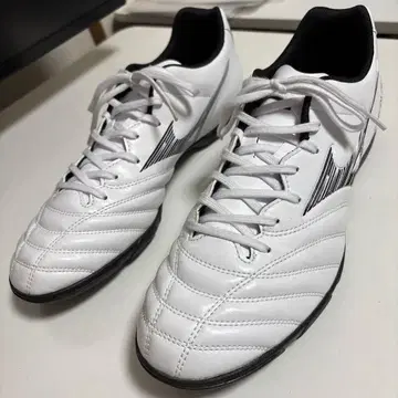 [ 거의 새상품 ] Mizuno Monarcida Neo 풋살화 28cm