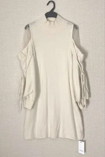 [SNIDEL] 시스루 숄더 미니 니트 원피스 IVR