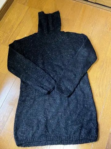 블랙 터틀넥 스웨터 L