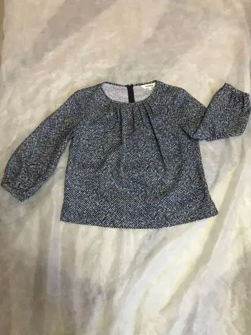 폴 스튜어트 기하학 프린트 보타이 블라우스 6