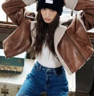 [ 새상품 ] EVRIS 숏 보아 블루종 브라운