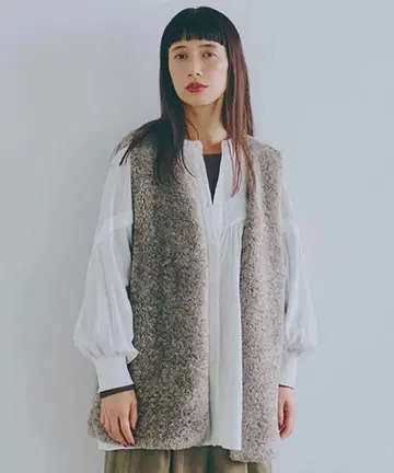 studio CLIP V넥 보아 베스트 모카