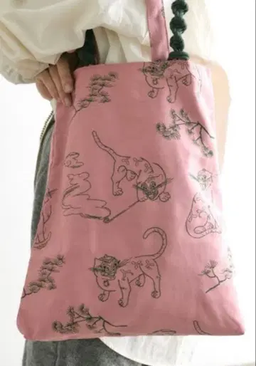 이캄각 모호 백/모코지 타이거 토트백