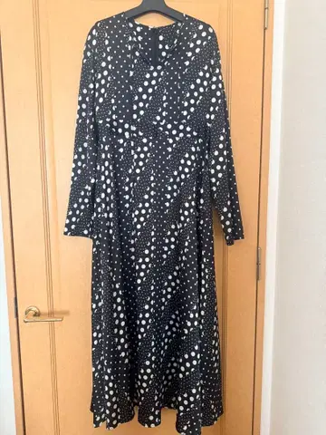 물방울 패턴 긴팔 맥시 원피스