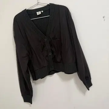 니코앤드 튤 도킹 V넥 가디건