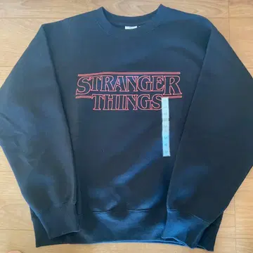 GU 헤비 웨이트 맨투맨 풀오버 기묘한 이야기