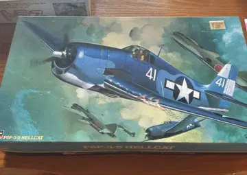 F6F-3/5 Hellcat 1:32 Hasegawa