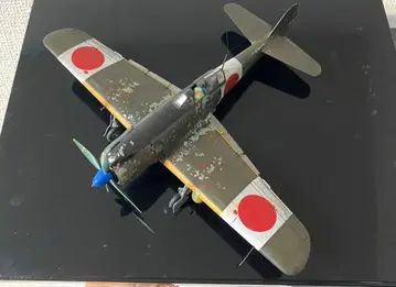 4식 전투기 하야테 1/48 스케일 완성품