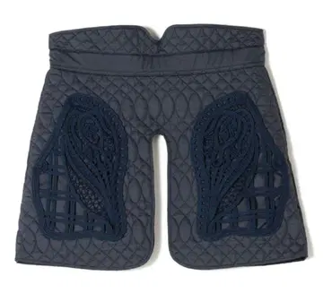 Mame Kurogouchi 코드 자수 랩스커트