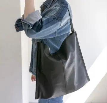 ear PAPILLONNER 천연 가죽/경량 ] 넙적 원 핸들 백