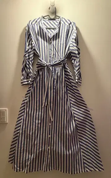 [ 미사용 ] ROSE BUD 스트라이프 롱 셔츠 원피스 F