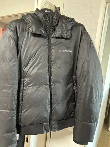 엠포리오 아르마니 다운 자켓 사이즈 52 블랙