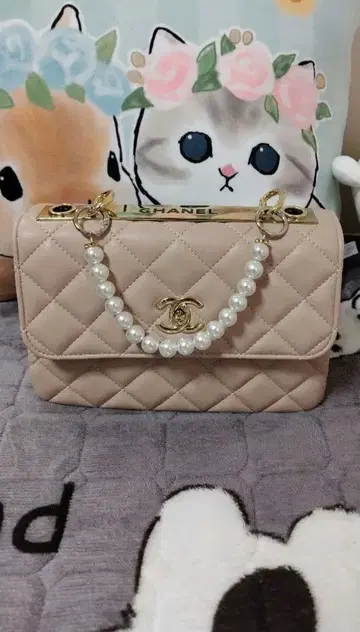 마틀라세풍 베이지 퀼팅 숄더백