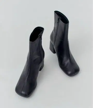 [ CITY ] 가죽 라운드 쉐이프 부츠 블랙