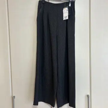 로페피크닉 미사용품 다크 그레이 체크 무늬 와이드 팬츠 M 사이즈