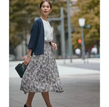 [ 새상품 ] 쿠미쿄쿠 플라워 프린트 트윌 스커트