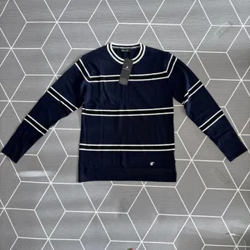 LOVELESS 네이비 스트라이프 니트 스웨터