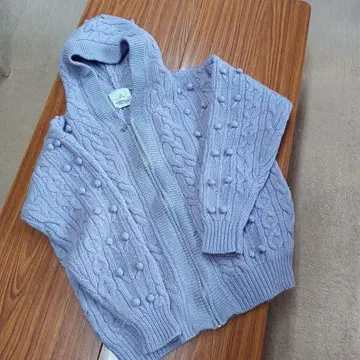 GOOD DAY HOUSE 후드 부착 가디건 라이트 블루 울 100%