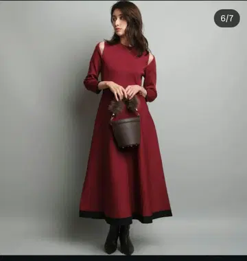 저스길리티 미카 콜라보 레이디 원피스 숄더 슬릿 원피스