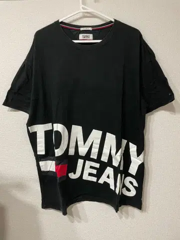 TOMMY JEANS 빅 실루엣 T셔츠 블랙