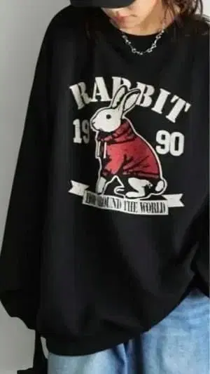 안티카 토끼 프린트 오버 사이즈 맨투맨