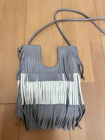 NOMADIS 노마디스 베티 프린지 숄더백