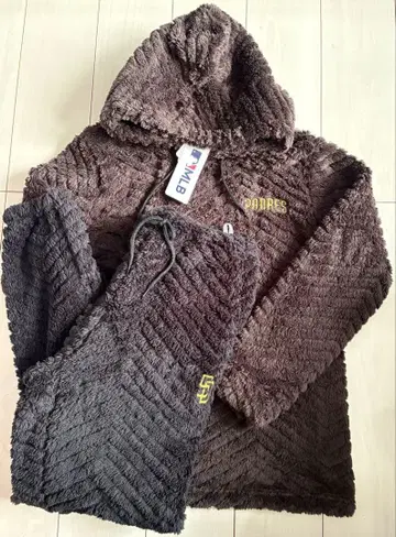 새상품 L 사이즈 MLB 파드레스 보아 플리스 상하의 세트 룸웨어 브라운