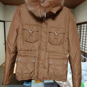 avv 브라운 퍼 포함 다운 자켓