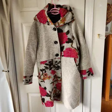 후드 부착 자켓 그레이 x 핑크