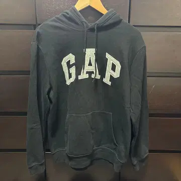 GAP 블랙 후드 부착 후드티