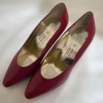 BRUNO MAGLI 빨간색 가죽 펌프스 중간 힐