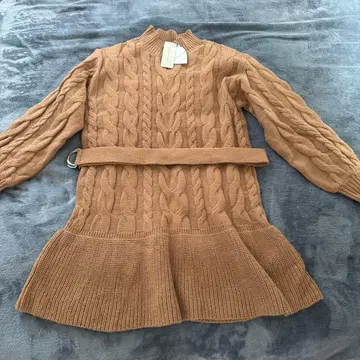 케이블 니트 터틀넥 원피스 M 베이지
