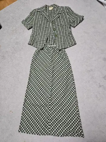 OMO NORMA KAMALI 체크 무늬 스커트 셋업