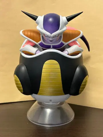 제일복권 A상 프리저 피규어