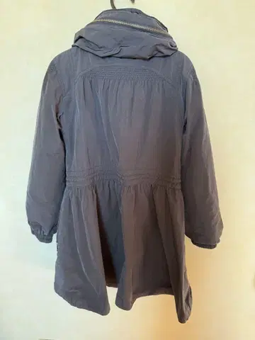 후드 부착 그레이 자켓