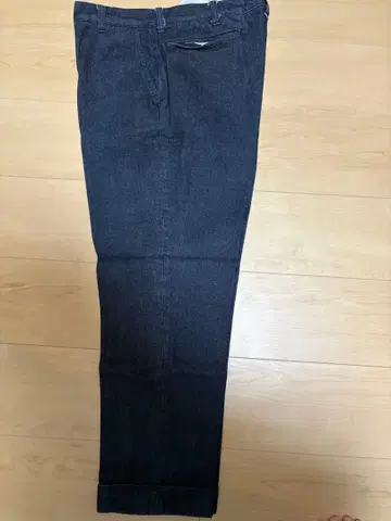 ANATOMICA 트림핏 데님 팬츠