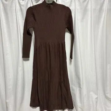 Thevon 긴팔 니트 원피스 브라운