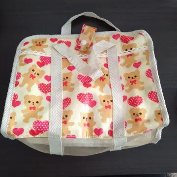 곰과 하트의 파우치 스위머