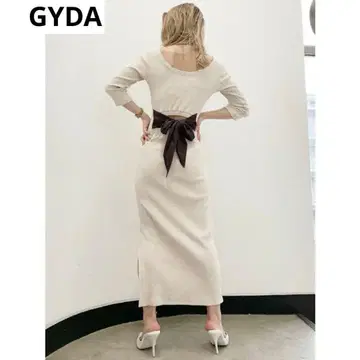 [ 새상품급 ] 제이다 백리본 롱 원피스 리브 니트 아이보리