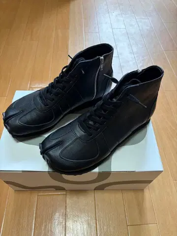 tabito 타비 스니커즈 하이컷 가죽