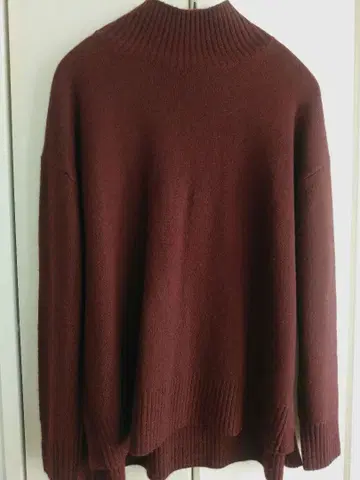 드레 스테리아 하이넥 와이드 풀오버 니트